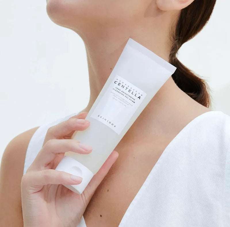Madagascar Centella Tone Brightening Cleansing Gel Foam