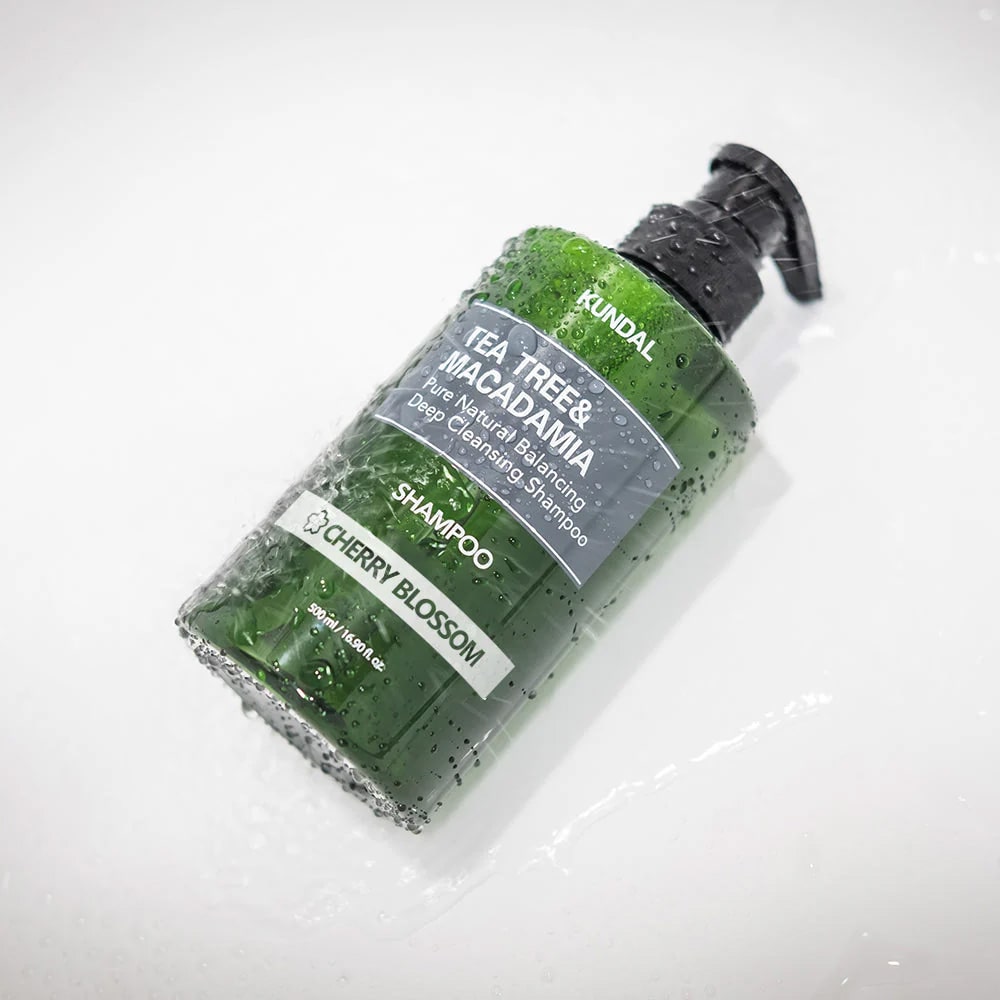 Tea Tree & Macadamia Deep Cleansing Shampoo Cherry Blossom – Σαμπουάν Βαθύ Καθαρισμού για Λιπαρό Τριχωτό & Ενδυνάμωση Μαλλιών